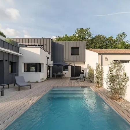Villa L'oasis - Avec Piscine Chauffee Classee 5*