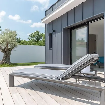 L'oasis - Avec Piscine Chauffee Classee 5* Villa